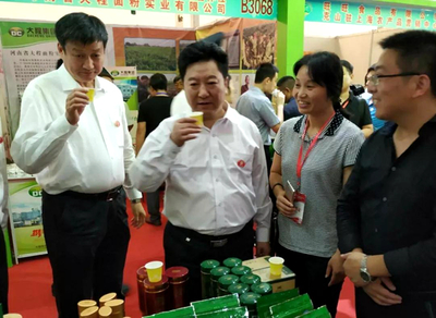 第21届中国农产品加工业投资贸易洽谈会开幕 中部六省绿色食品亮相天中